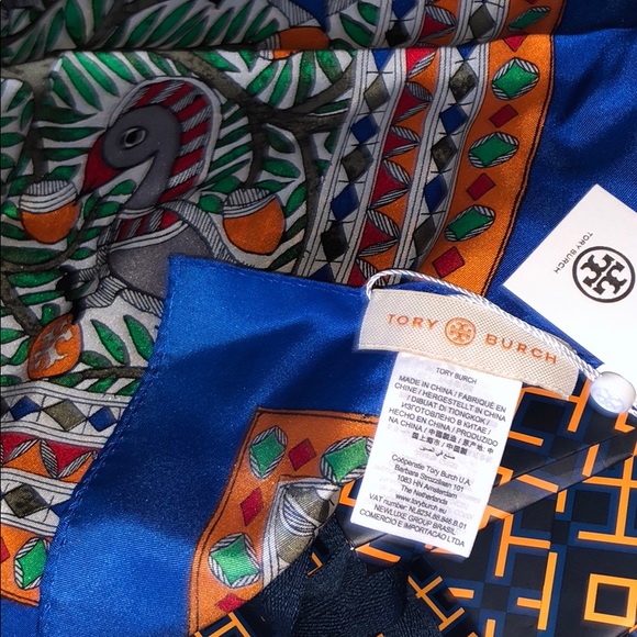 Tory Burch scarf - Picture 4 of 8